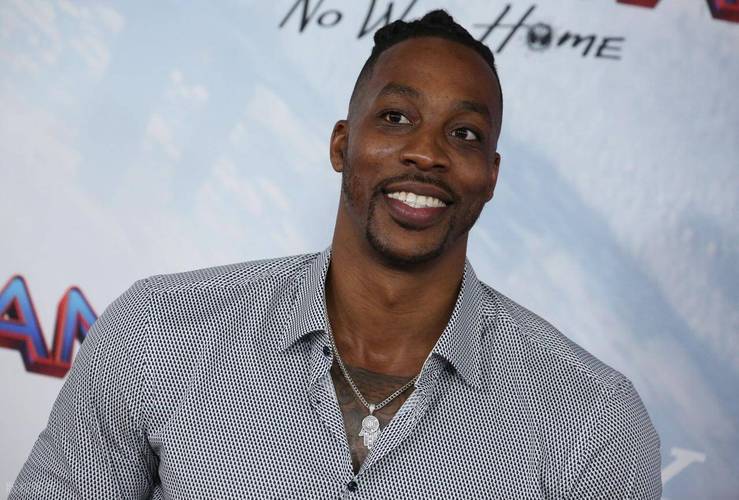 外线开炮！广州三分3连击 打出10-2的攻击波反超辽宁（外线火力全开！广州连中三记三分，轰出10-2高潮反超辽宁）