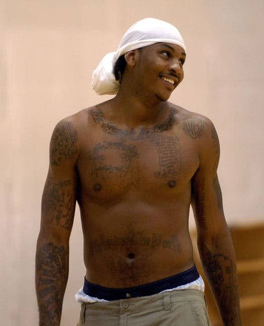 卢伟：弗格场上场下都充满正能量，洛夫顿的情绪也好多了（卢伟称弗格场内外满满正能量，洛夫顿情绪明显好转）