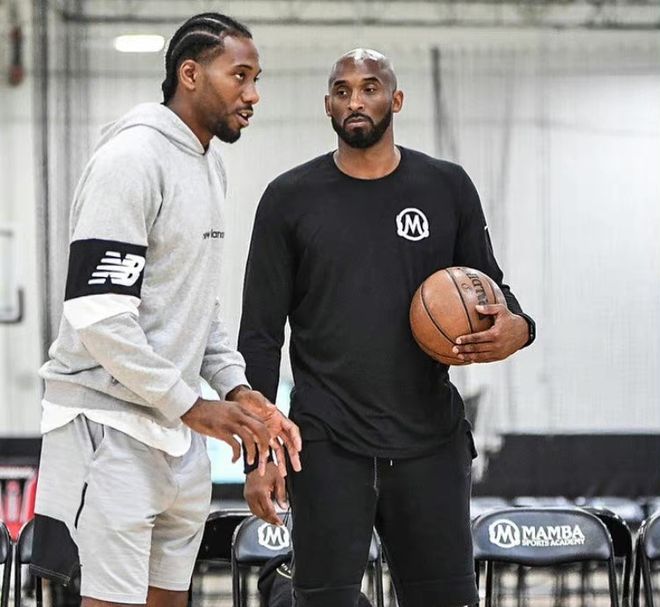 B席48次英超助攻超越阿圭罗，曼城队史仅次于丁丁和D席（B席英超助攻达48次超越阿圭罗，曼城队史仅逊丁丁与D席）