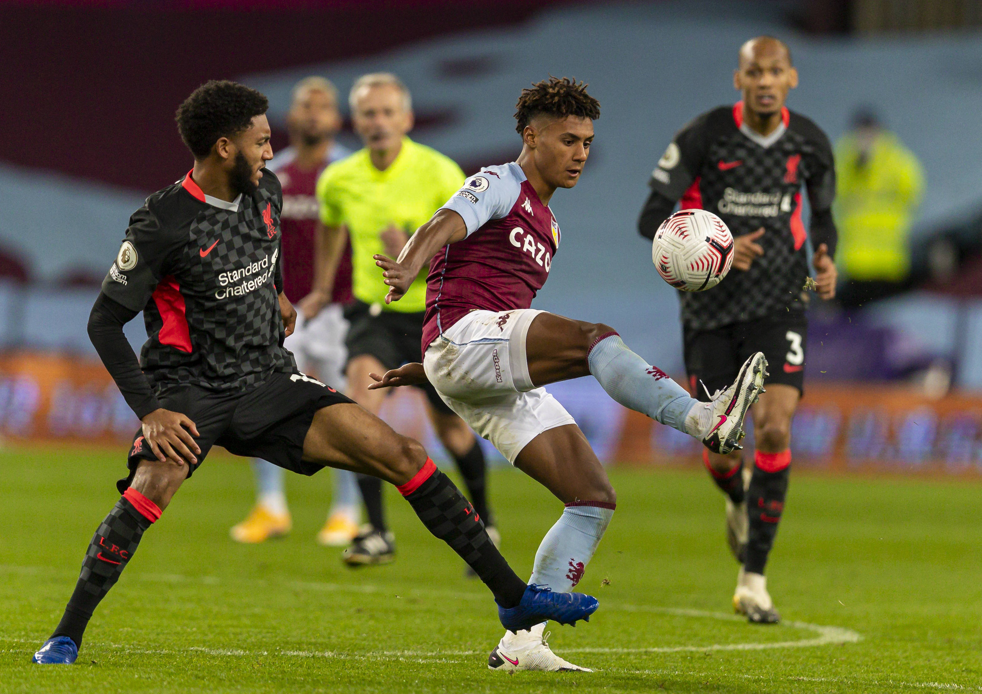 感动！邱贻可回看与莎莎点滴，慈父眼神，最有爱师徒，成就彼此（泪目！邱贻可回顾与莎莎点滴：慈父般目光，最暖师徒，互相成就）