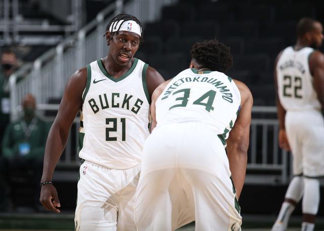 梅西以两次助攻助国际迈阿密首度称霸全美，引发海外球迷热议（梅西两次助攻助力国际迈阿密首夺全美桂冠，海外球迷热议）